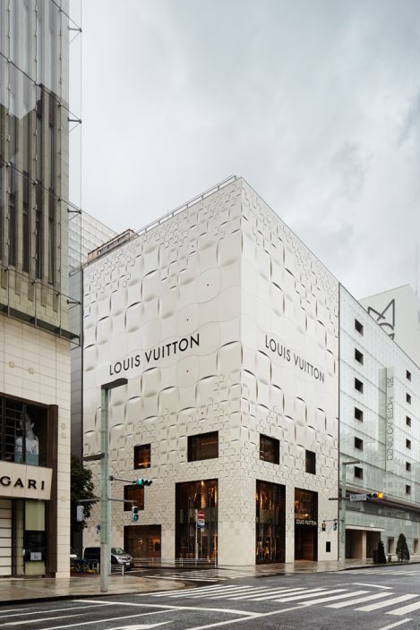 The new façade of Louis Vuitton Matsuya Ginza, designed and conceptualized  by Jun Aoki & Associates - MGS Architecture