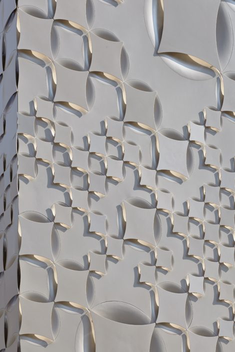 Jun Aoki's New Facade for Louis Vuitton Ginza is Like a Shimmering